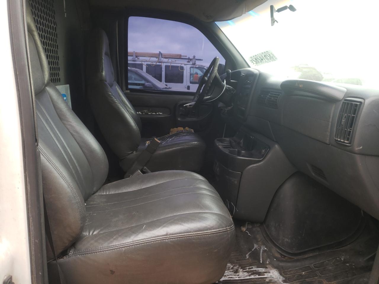 Photo 5 from auction – 2002 CHEVROLET EXPRESS G2 with VIN 1GCGG25RX21243275