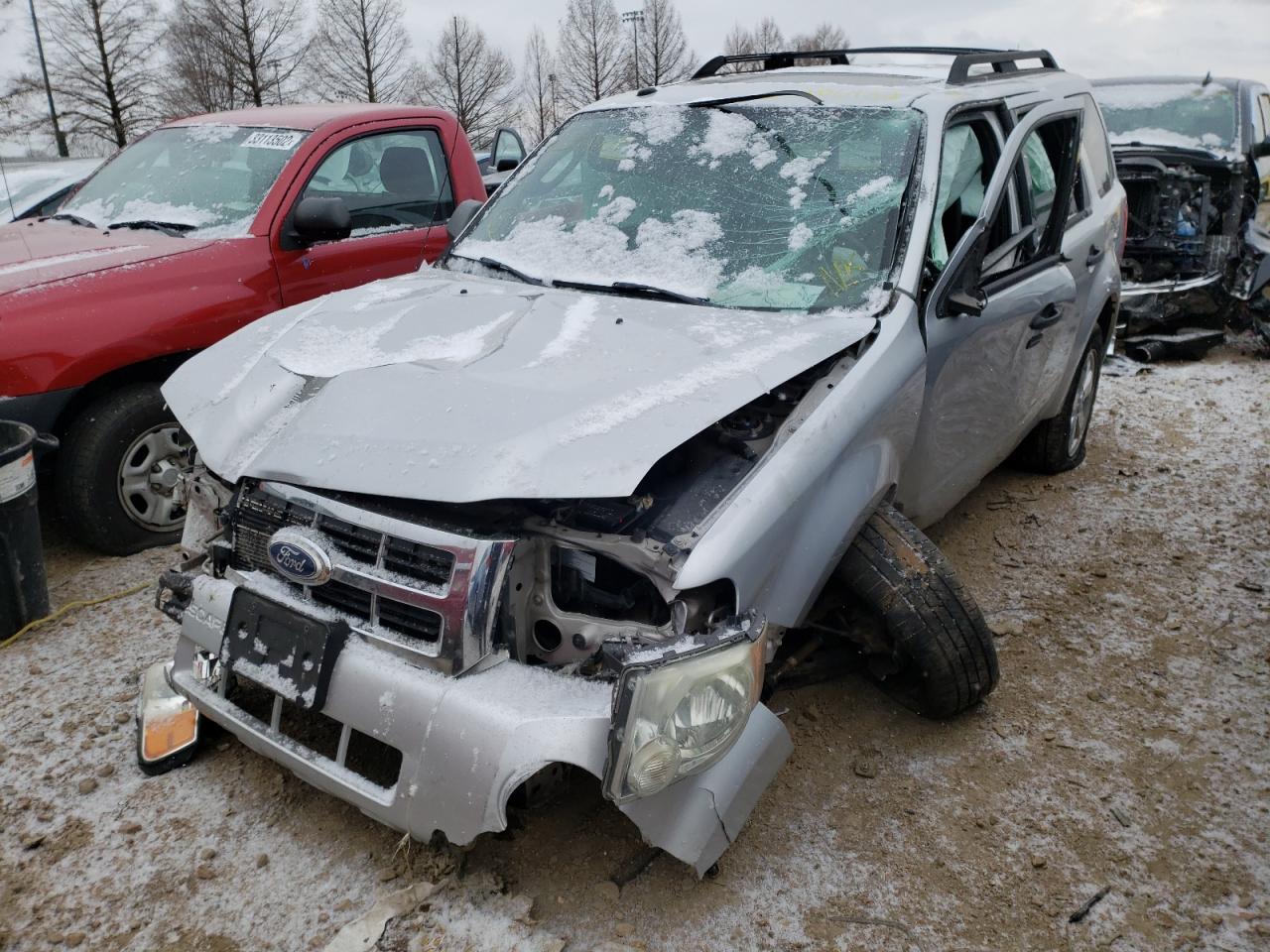 Photo 2 from auction – 2011 FORD ESCAPE XLT with VIN 1FMCU9DG5BKA04237