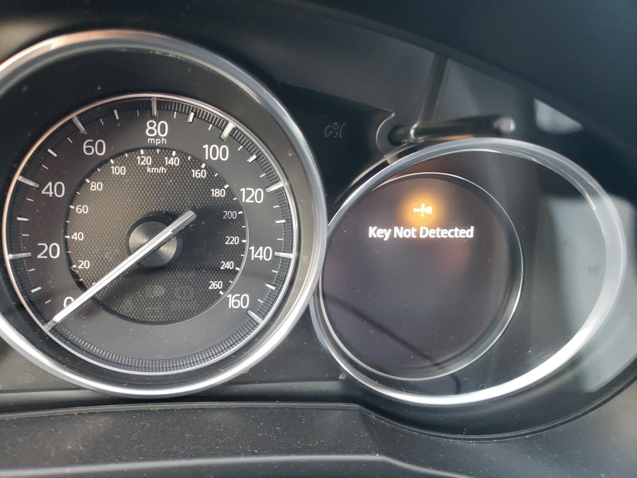 Photo 8 from auction – 2018 MAZDA CX-5 TOURI with VIN JM3KFACM3J0310647