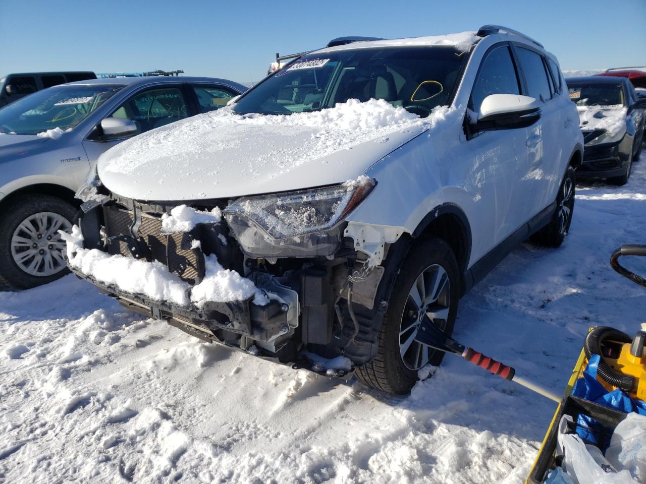 Photo 2 from auction – 2017 TOYOTA RAV4 XLE with VIN 2T3WFREV4HW355648