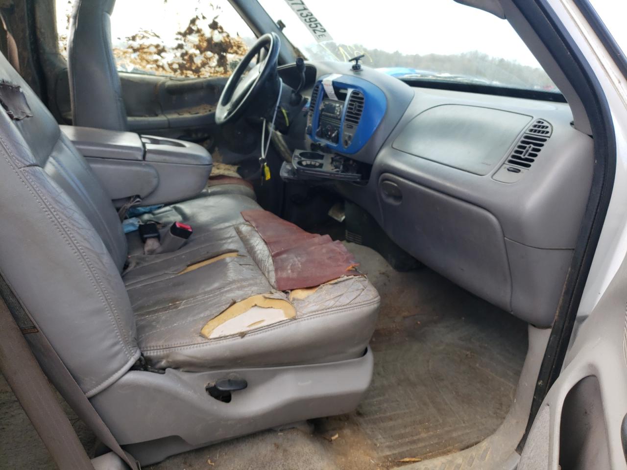 Photo 5 from auction – 1997 FORD F150 with VIN 1FTDX1864VKA52299