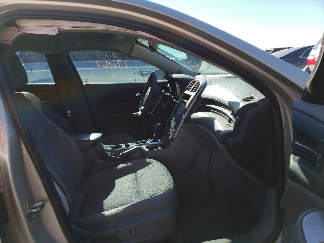 Photo 5 from auction – 2014 CHEVROLET MALIBU LS with VIN 1G11B5SL5EF242136
