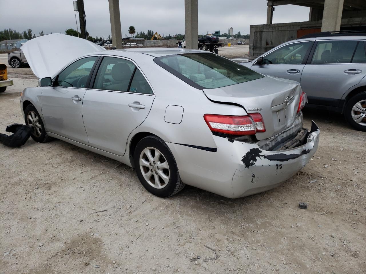 Photo 3 from auction – 2011 TOYOTA CAMRY with VIN 4T1BF3EK9BU665571