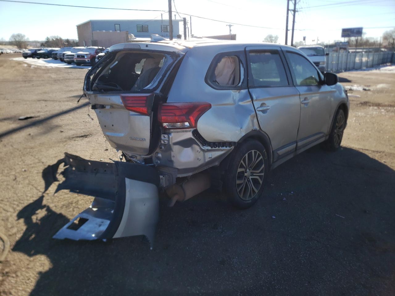 Photo 4 from auction – 2018 MITSUBISHI OUTLANDER with VIN JA4AD2A35JZ053104