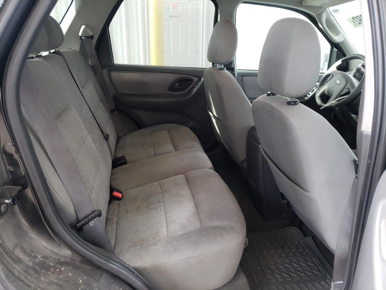 Photo 6 from auction – 2006 FORD ESCAPE XLT with VIN 1FMYU03186KA25040