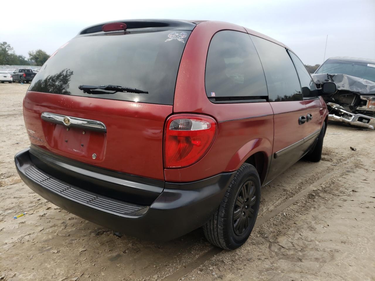 Photo 4 from auction – 2006 CHRYSLER TOWN & COU with VIN 1A4GP45RX6B739912