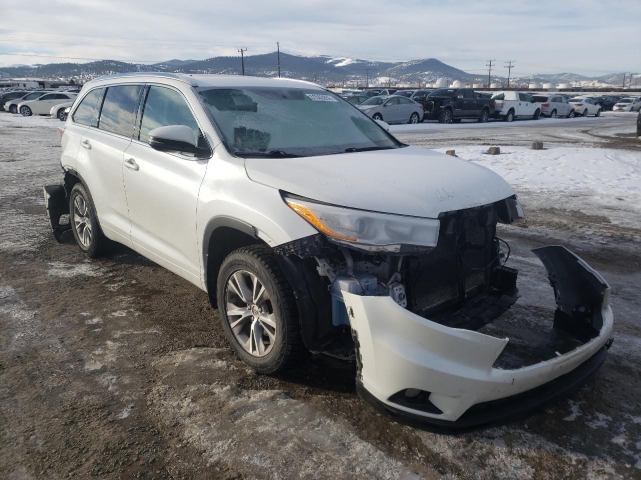 TOYOTA HIGHLANDER 2014 with VIN 5TDJKRFH5ES066824 - Photo from auction