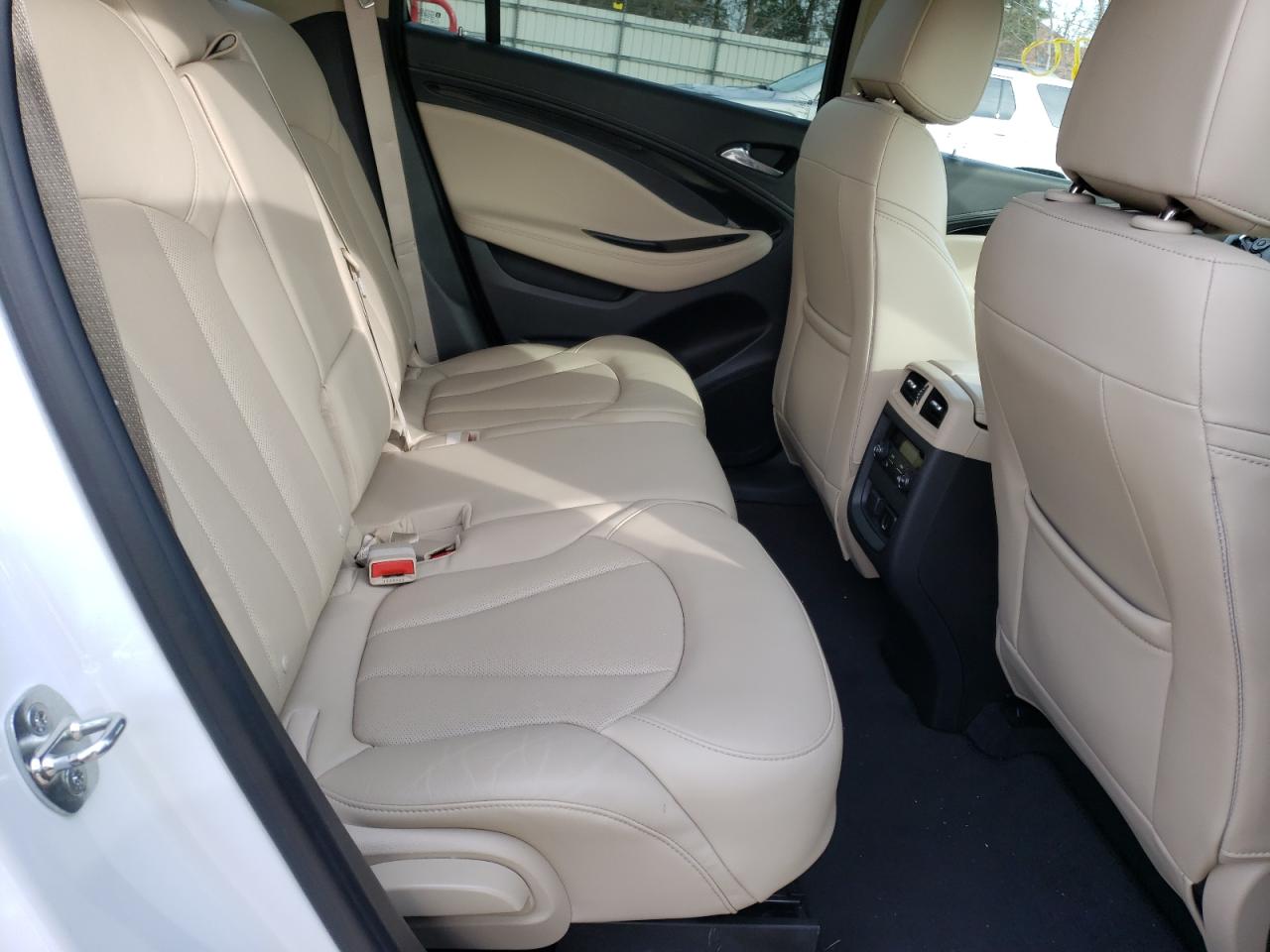 Photo 6 from auction – 2017 BUICK ENVISION E with VIN LRBFXDSA3HD042314