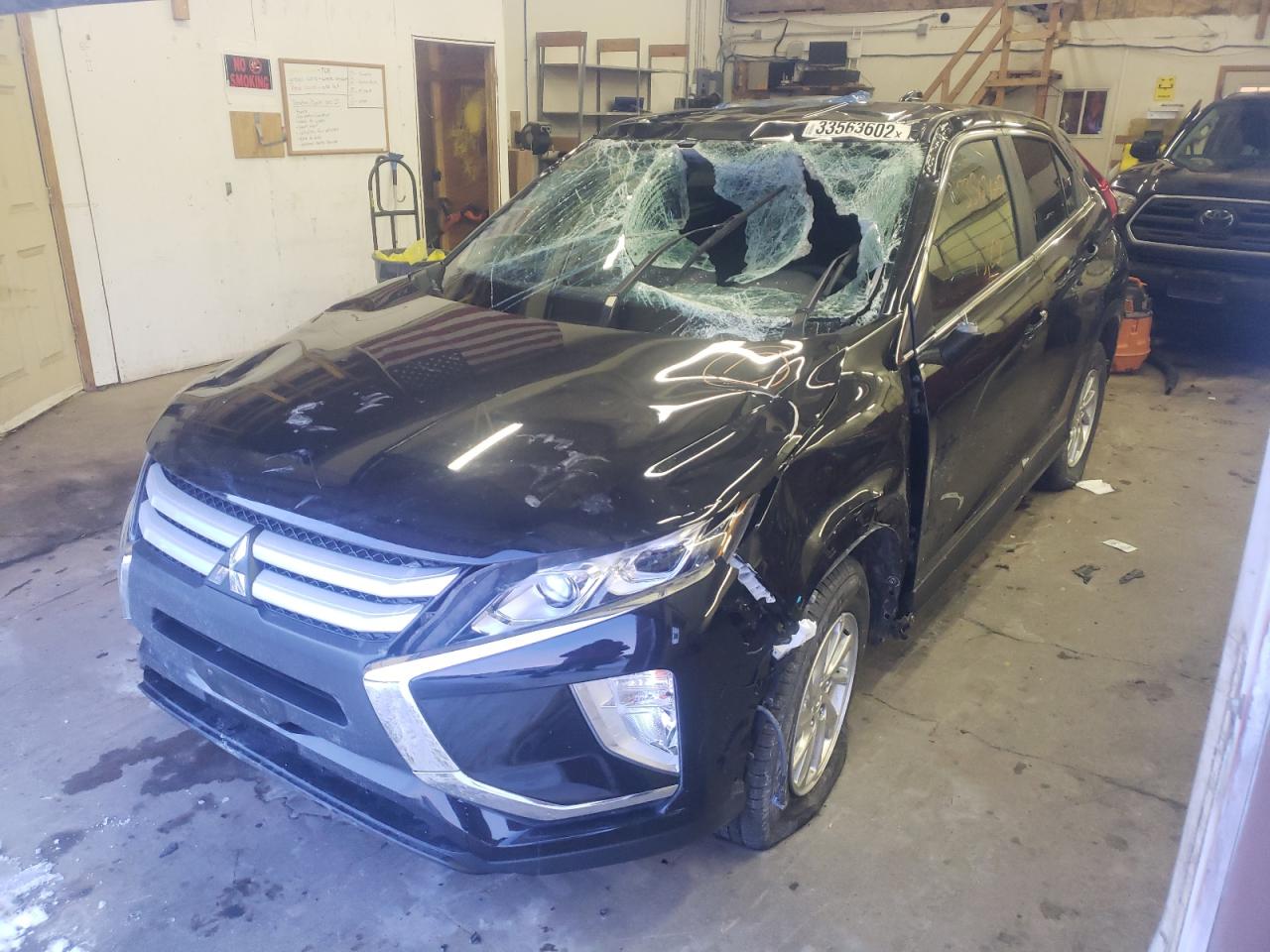 Photo 2 from auction – 2019 MITSUBISHI ECLIPSE CR with VIN JA4AT3AA6KZ019570