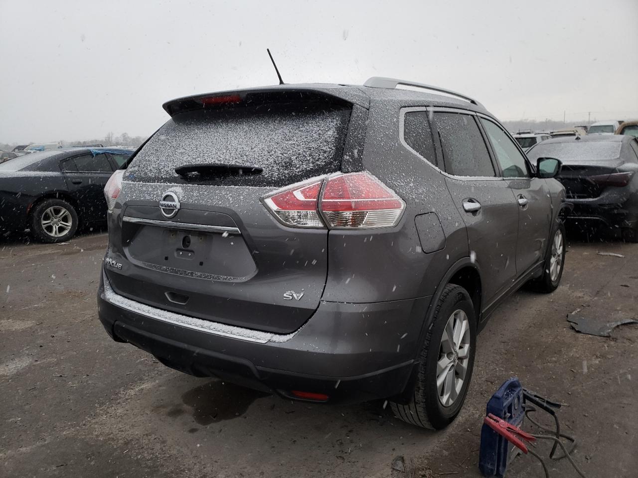 Photo 4 from auction – 2015 NISSAN ROGUE S with VIN KNMAT2MT2FP502987