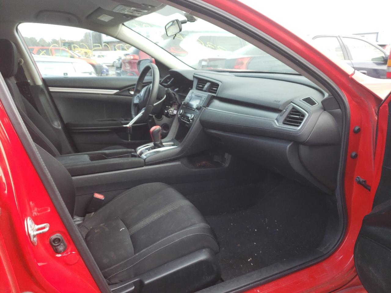 Photo 5 from auction – 2017 HONDA CIVIC LX with VIN 2HGFC2F58HH525266
