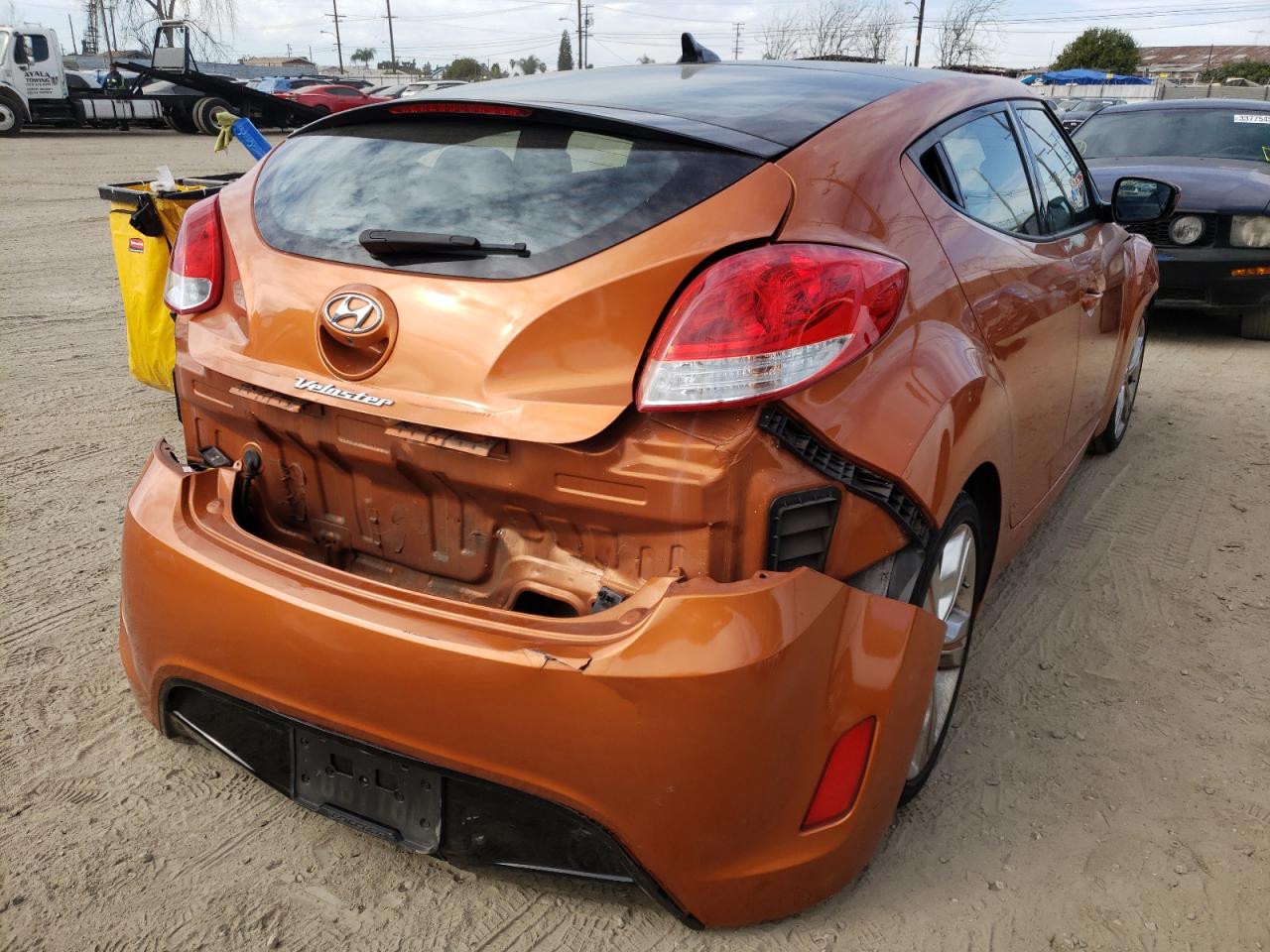 Photo 4 from auction – 2016 HYUNDAI VELOSTER with VIN KMHTC6ADXGU248490