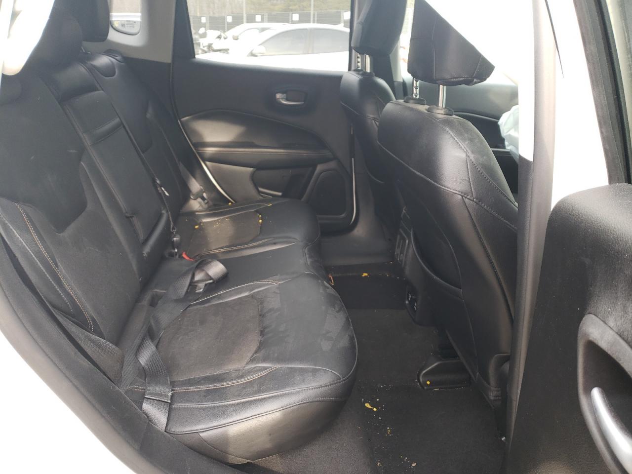 Photo 6 from auction – 2017 JEEP COMPASS LA with VIN 3C4NJDBB6HT636204