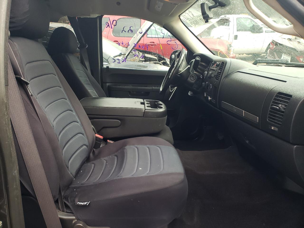 Photo 5 from auction – 2011 CHEVROLET SILVERADO with VIN 1GCRKSE33BZ362502