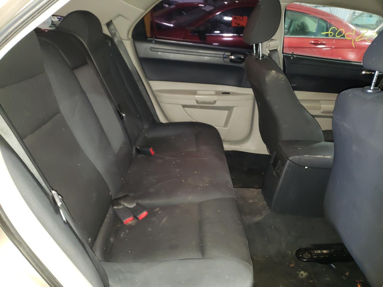 Photo 6 from auction – 2006 CHRYSLER 300 with VIN 2C3KA43R26H387702