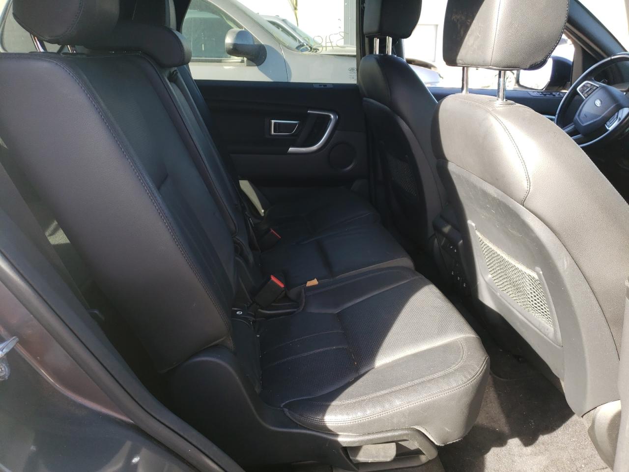 Photo 6 from auction – 2017 LAND ROVER DISCOVERY with VIN SALCR2BG9HH648242
