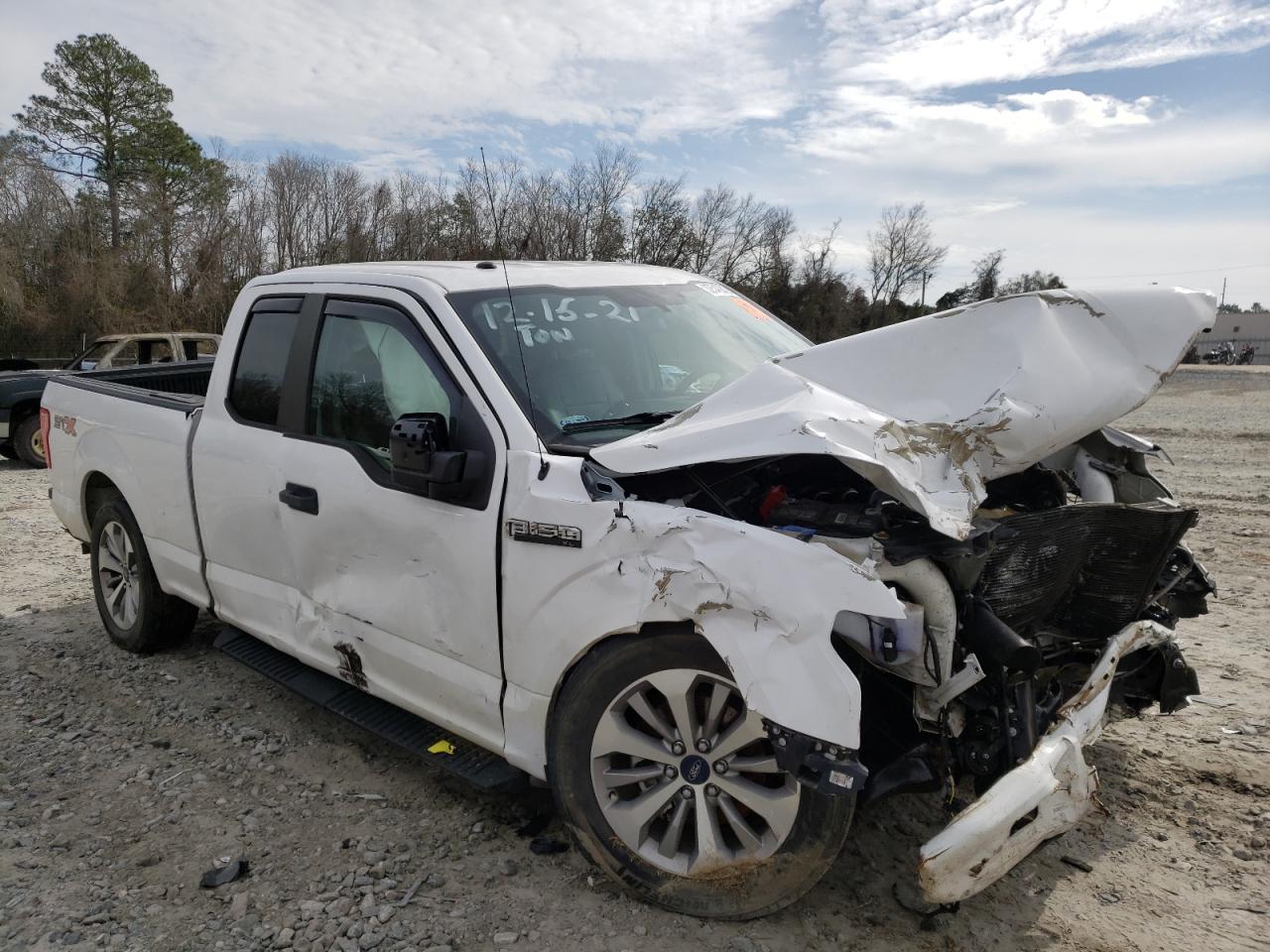 FORD F150 SUPER 2017 with VIN 1FTEX1CF2HKE54726 - Photo from auction