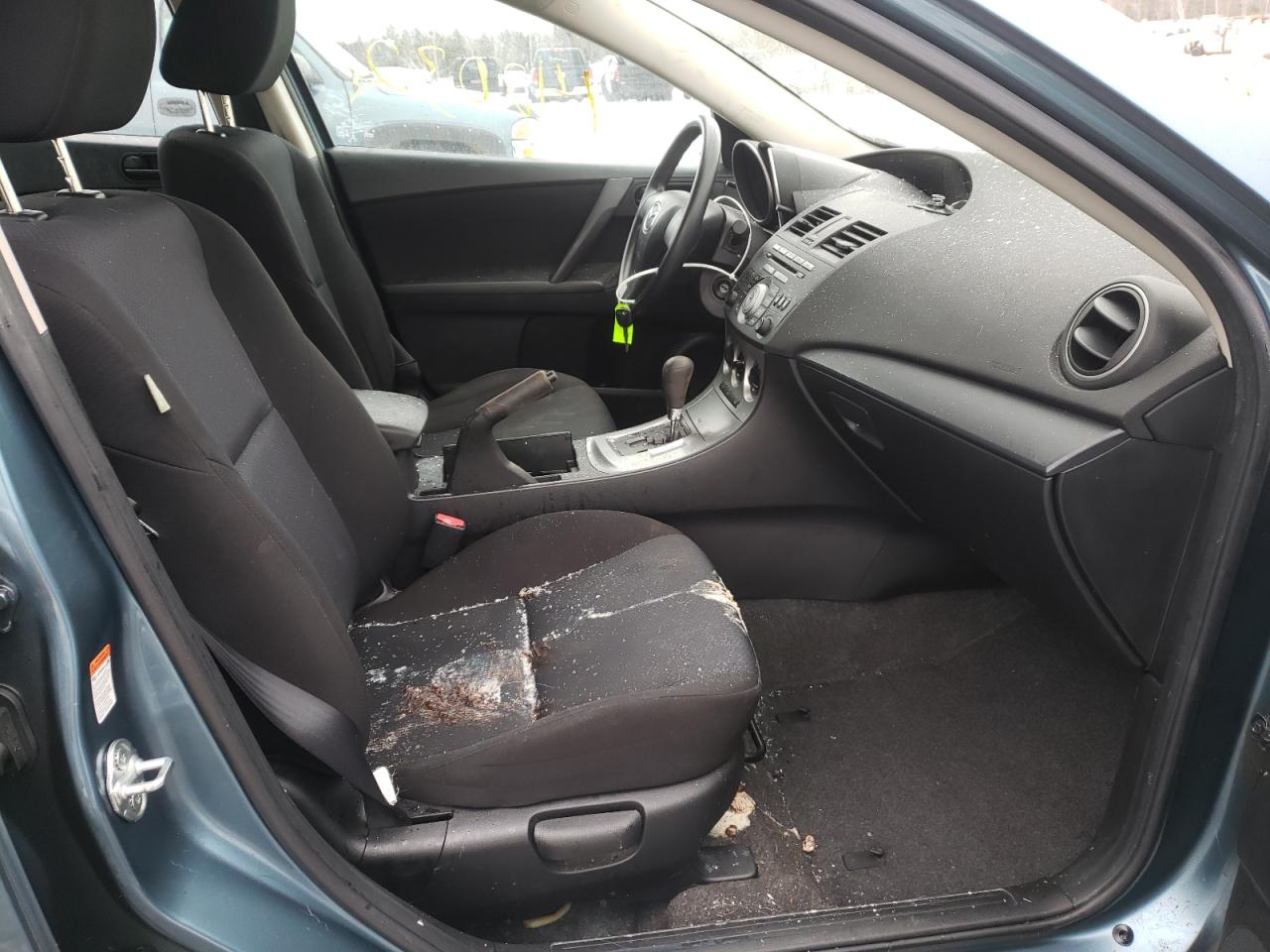 Photo 5 from auction – 2010 MAZDA 3 I with VIN JM1BL1SF8A1281628