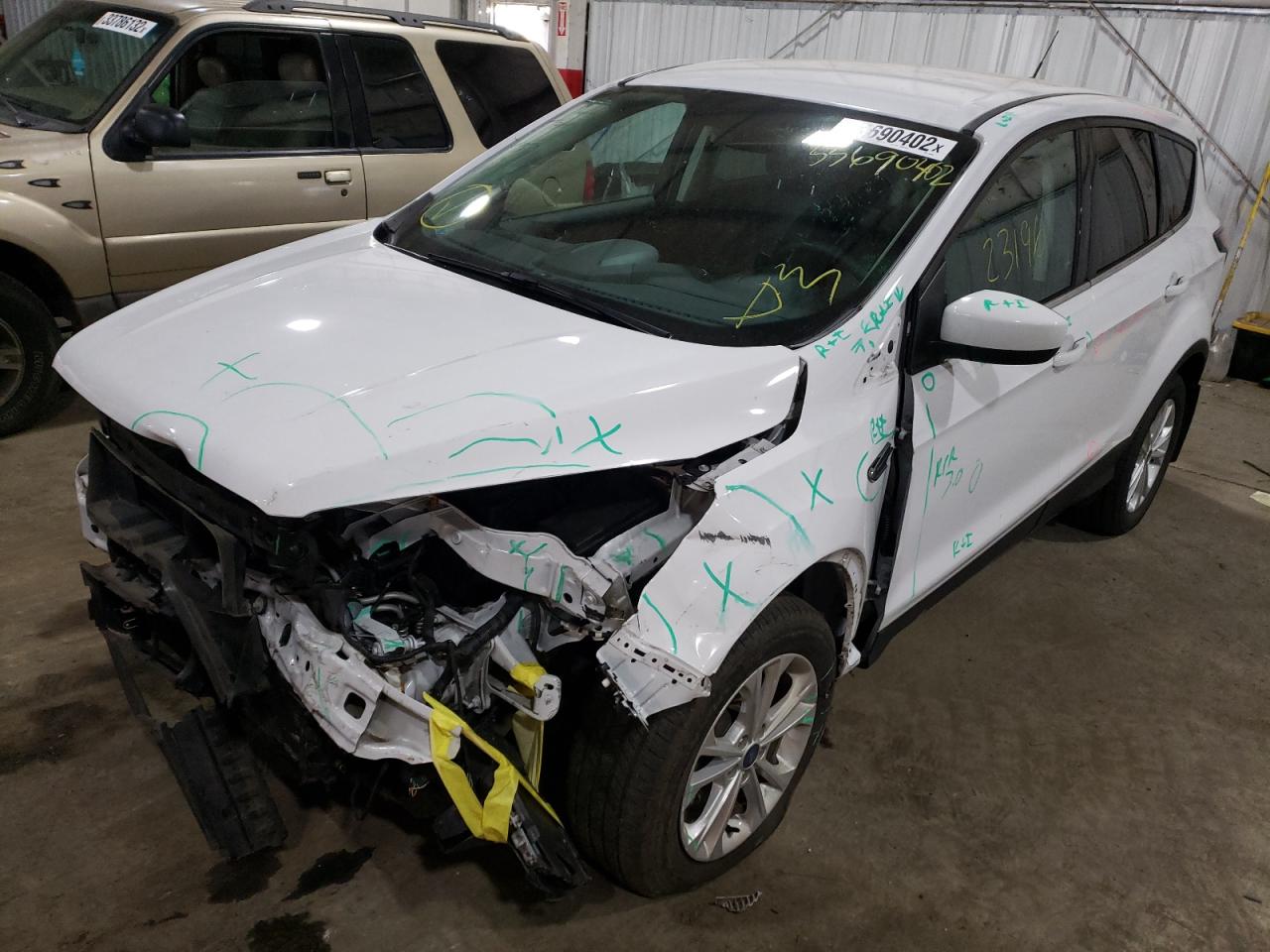 Photo 2 from auction – 2017 FORD ESCAPE SE with VIN 1FMCU0GD3HUA68965