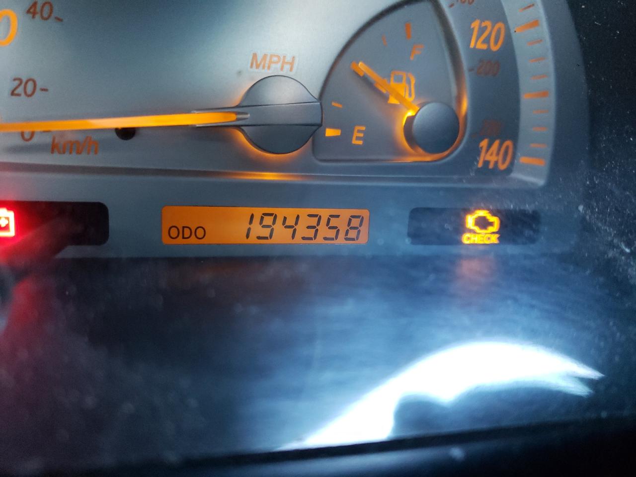 Photo 8 from auction – 2004 TOYOTA CAMRY SE with VIN 4T1BA32K44U504762