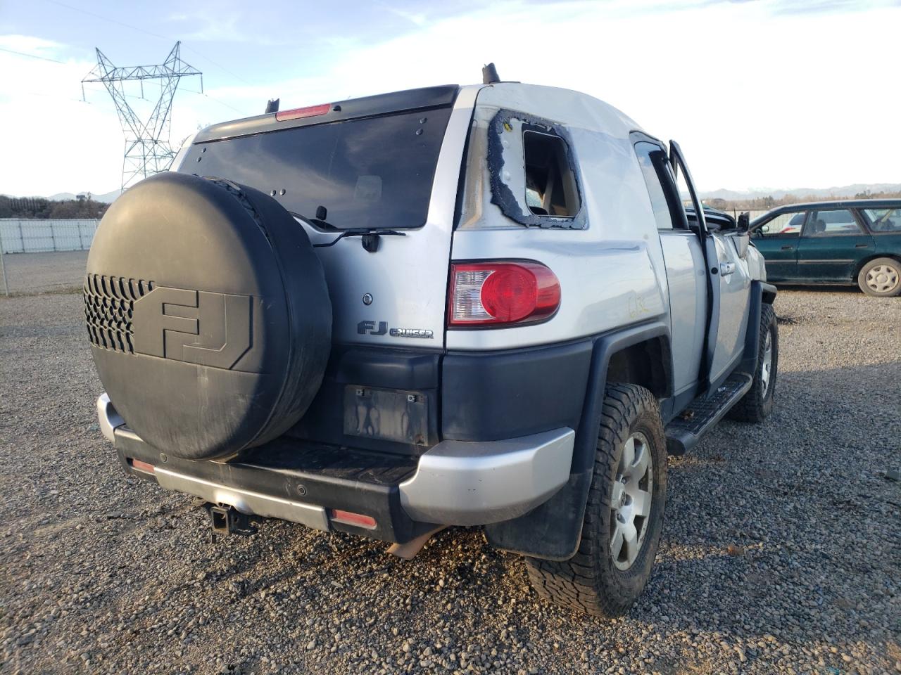 Photo 4 from auction – 2007 TOYOTA FJ CRUISER with VIN JTEBU11F070082968