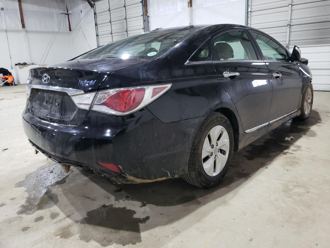Photo 4 from auction – 2014 HYUNDAI SONATA HYB with VIN KMHEC4A45EA114224