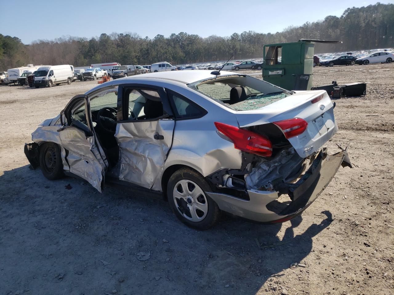 Photo 3 from auction – 2017 FORD FOCUS S with VIN 1FADP3E25HL327213