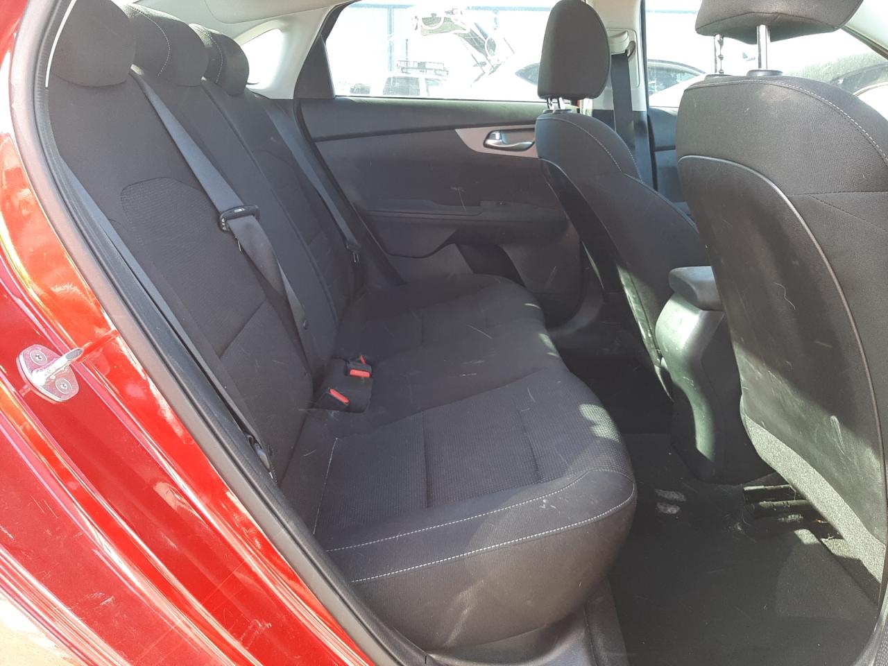 Photo 6 from auction – 2021 KIA FORTE FE with VIN 3KPF24AD8ME387133