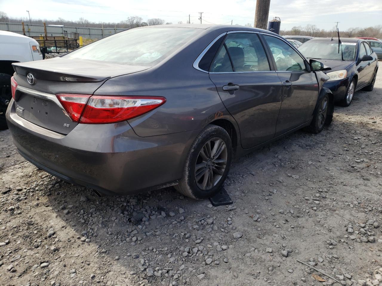 Photo 4 from auction – 2017 TOYOTA CAMARY with VIN 4T1BF1FK5HU631333