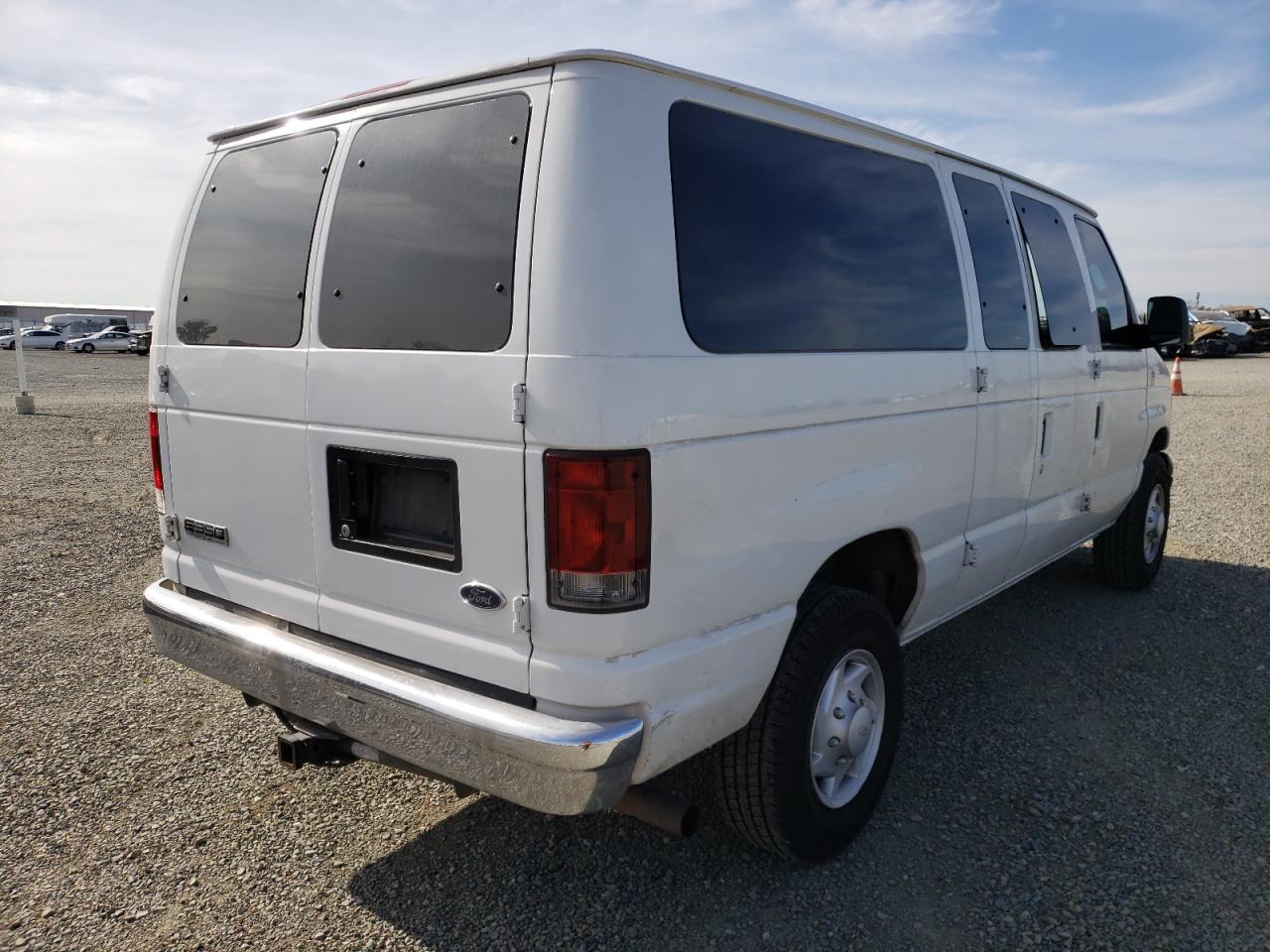 Photo 4 from auction – 2006 FORD ECONOLINE with VIN 1FBNE31LX6HA97014