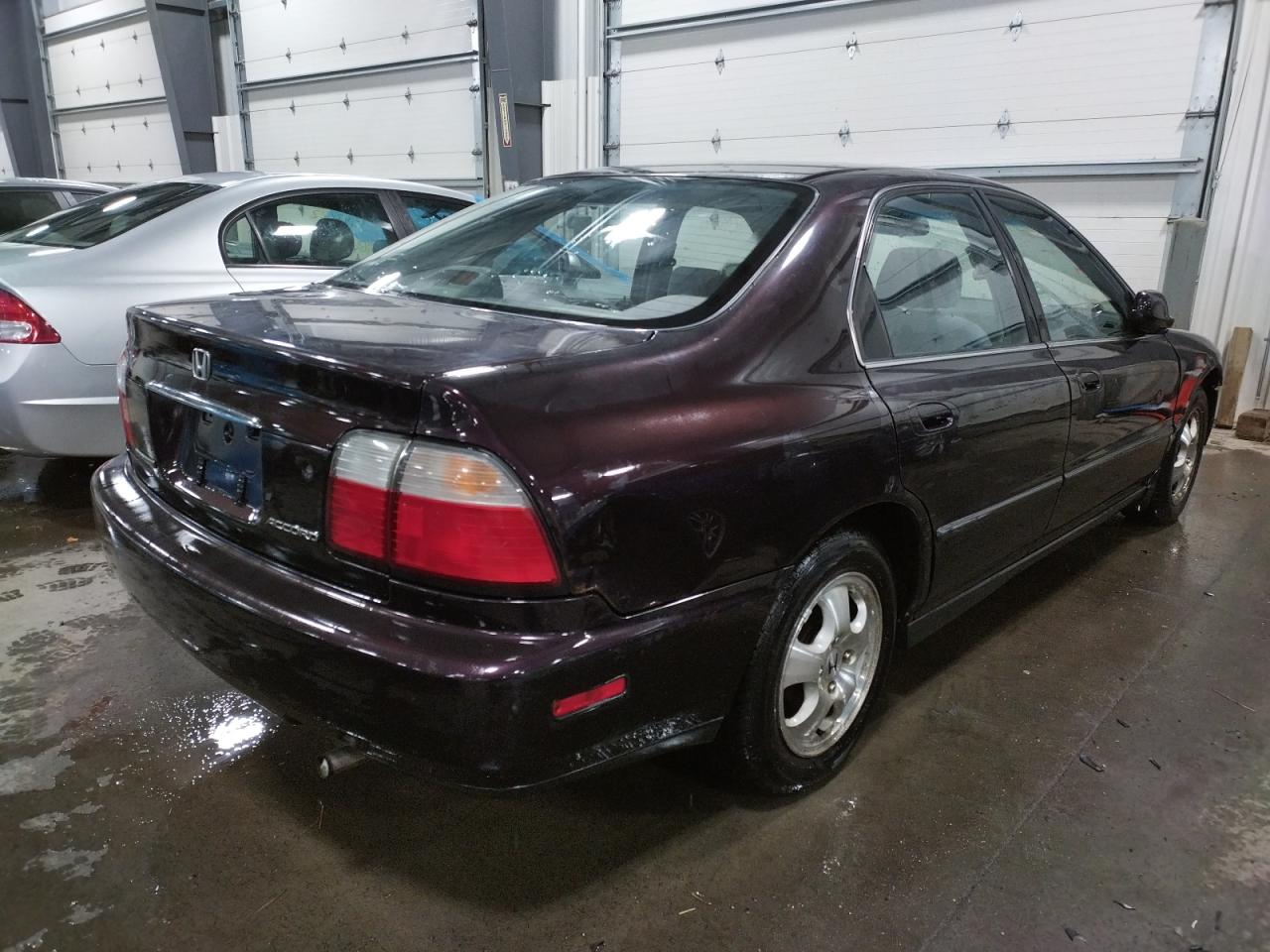Photo 4 from auction – 1997 HONDA ACCORD SE with VIN 1HGCD5609VA137222