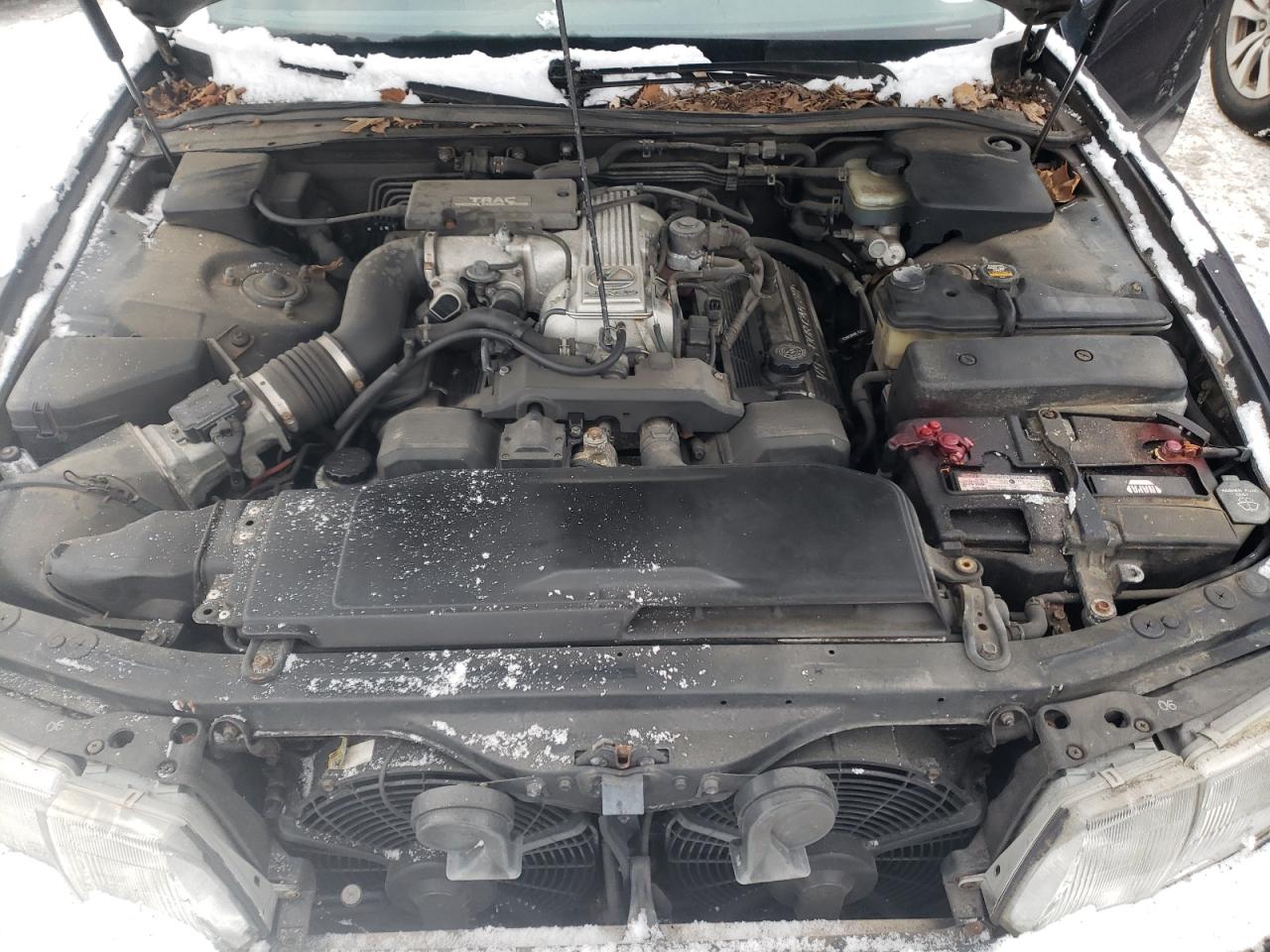 Photo 7 from auction – 1993 LEXUS LS 400 with VIN JT8UF11E5P0171044