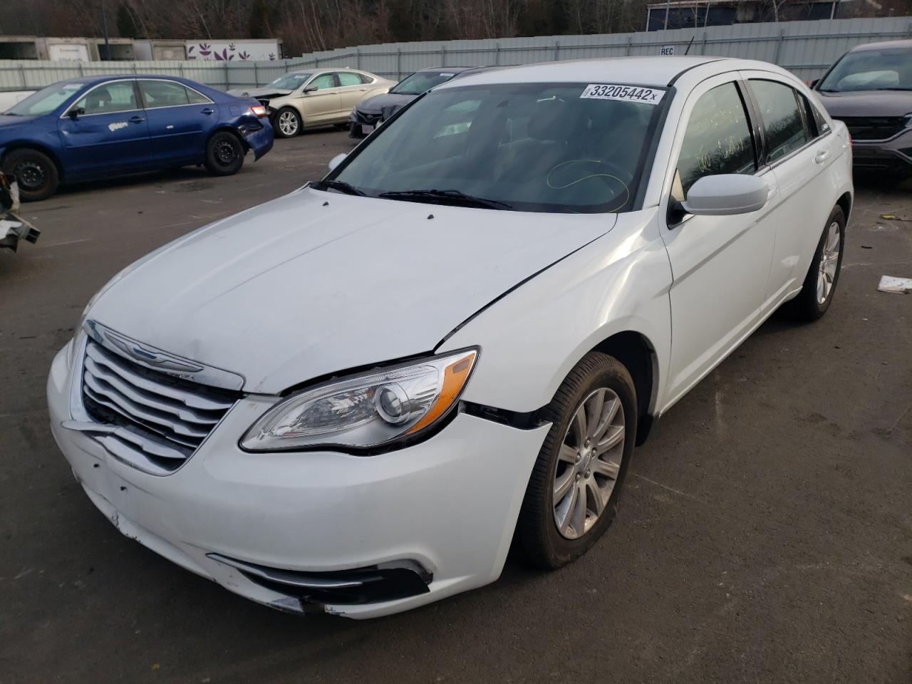 Photo 2 from auction – 2013 CHRYSLER 200 TOURIN with VIN 1C3CCBBB8DN538991