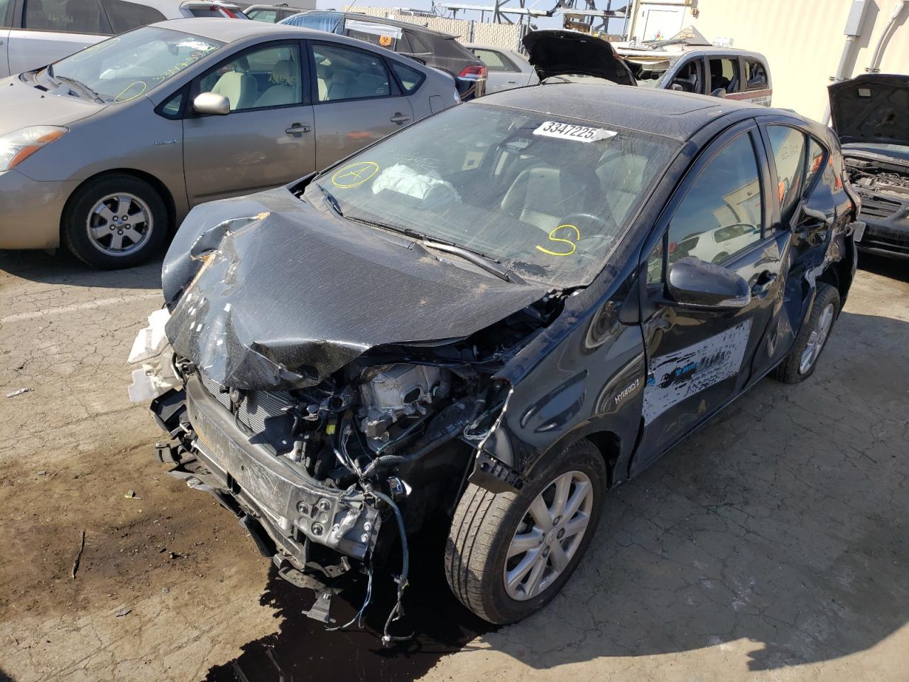 Photo 2 from auction – 2017 TOYOTA PRIUS C with VIN JTDKDTB36H1592080