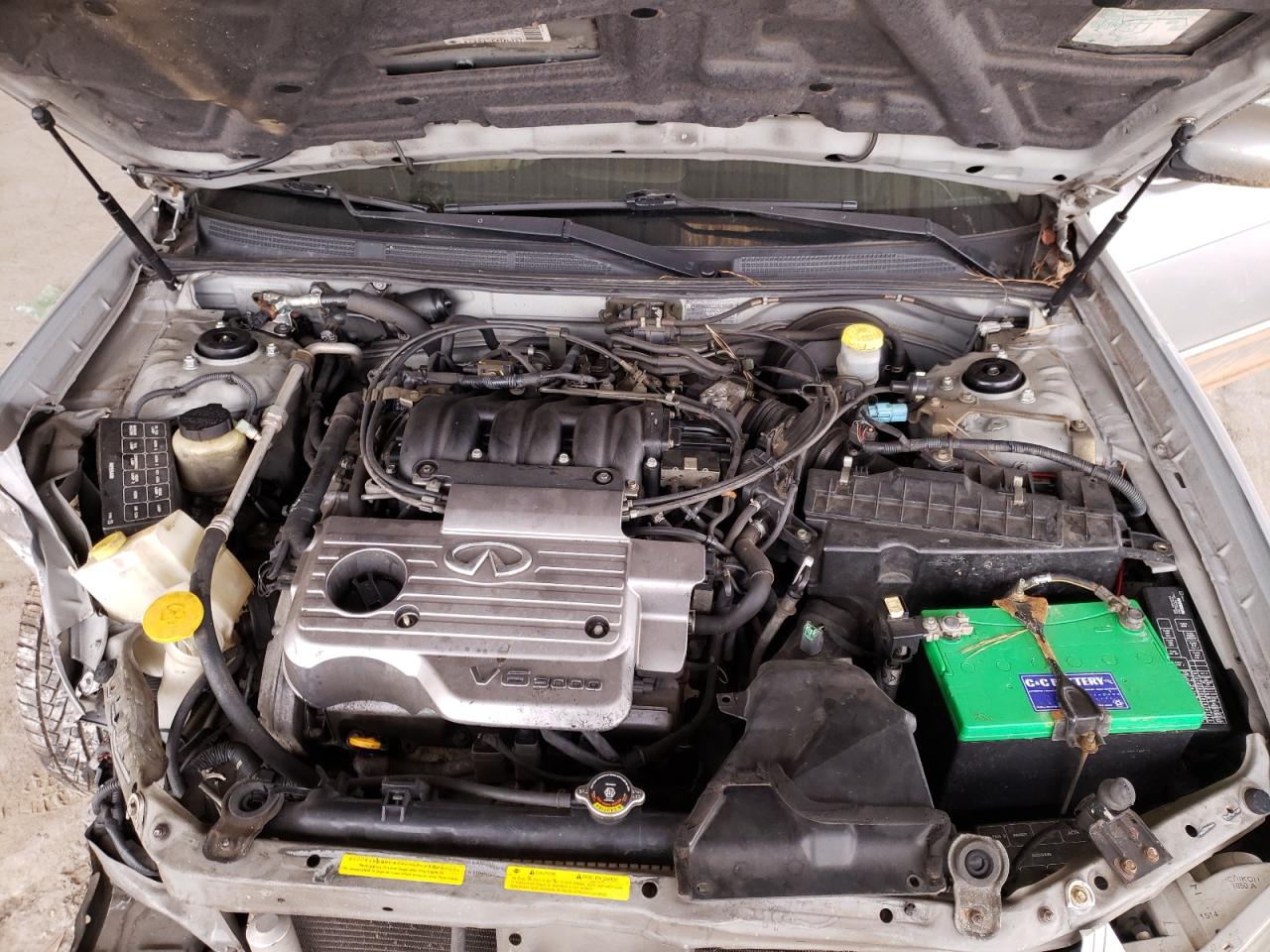 Photo 7 from auction – 2001 INFINITI I30 with VIN JNKCA31A61T035997