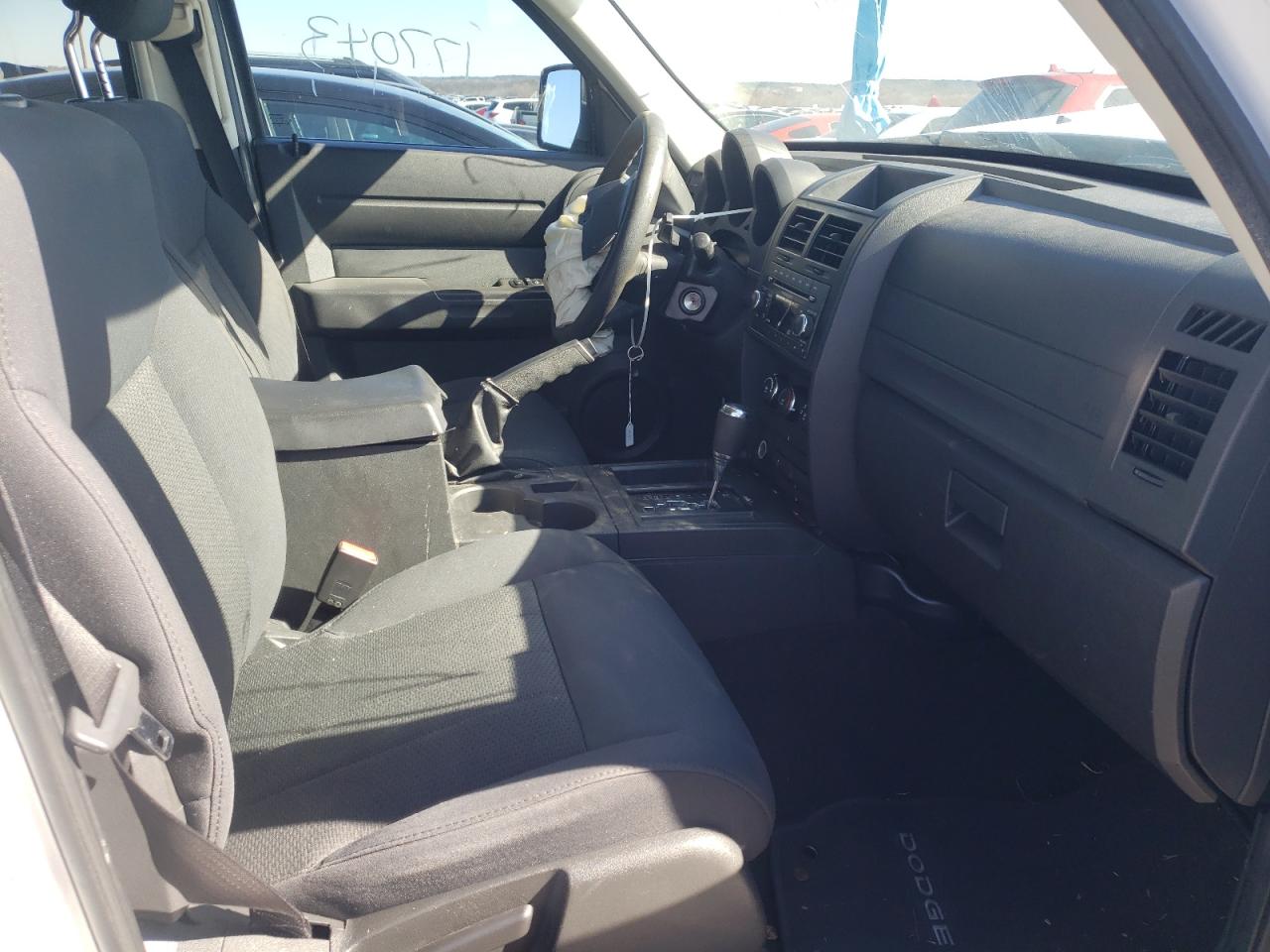 Photo 5 from auction – 2011 DODGE NITRO HEAT with VIN 1D4PT4GK8BW604032