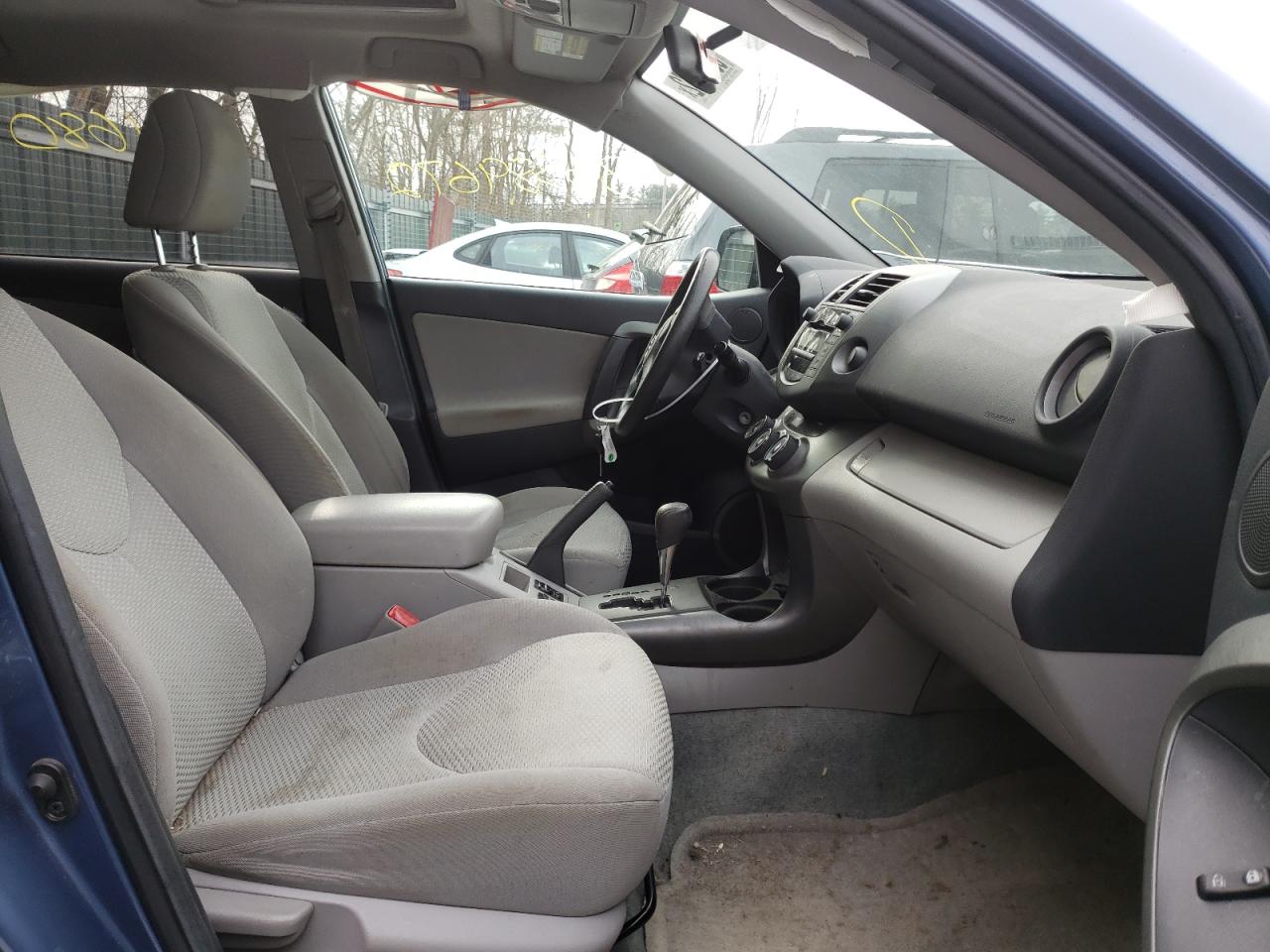 Photo 5 from auction – 2011 TOYOTA RAV4 with VIN 2T3BF4DV1BW117718