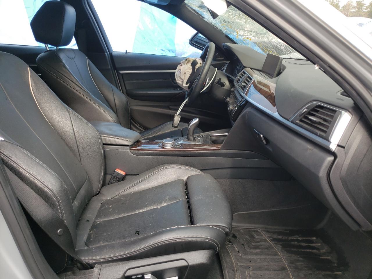 Photo 5 from auction – 2016 BMW 340 XI with VIN WBA8B7G53GNU36925