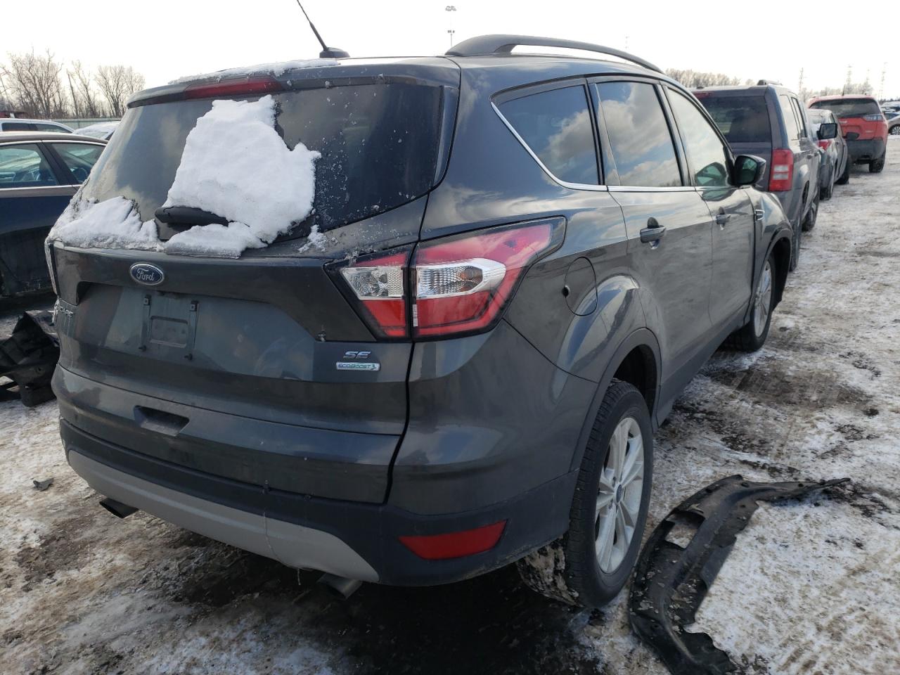 Photo 4 from auction – 2017 FORD ESCAPE SE with VIN 1FMCU0GD2HUF05158