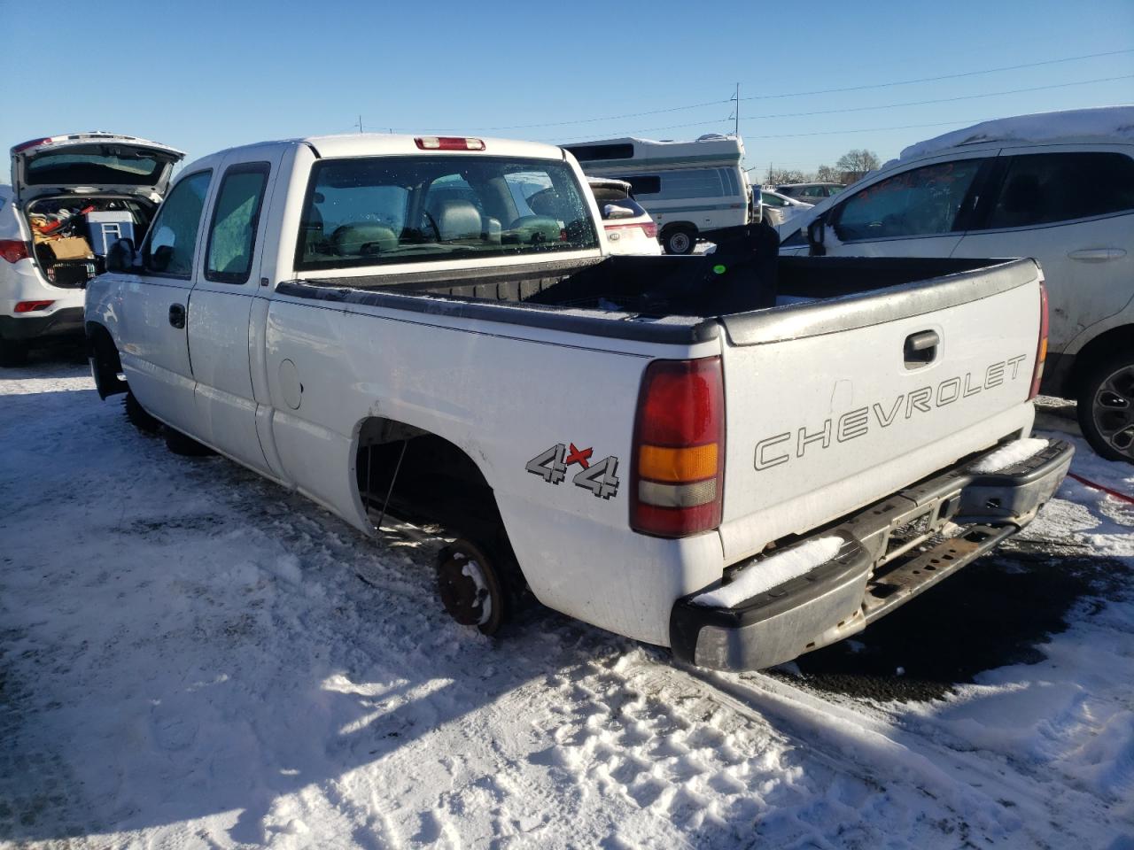 Photo 3 from auction – 2001 CHEVROLET SILVERADO with VIN 1GCEK19V81E279822