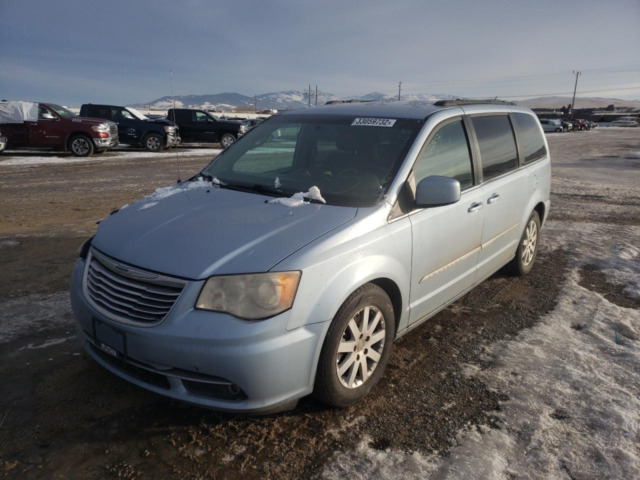 Photo 2 from auction – 2013 CHRYSLER TOWN & COU with VIN 2C4RC1BGXDR684338