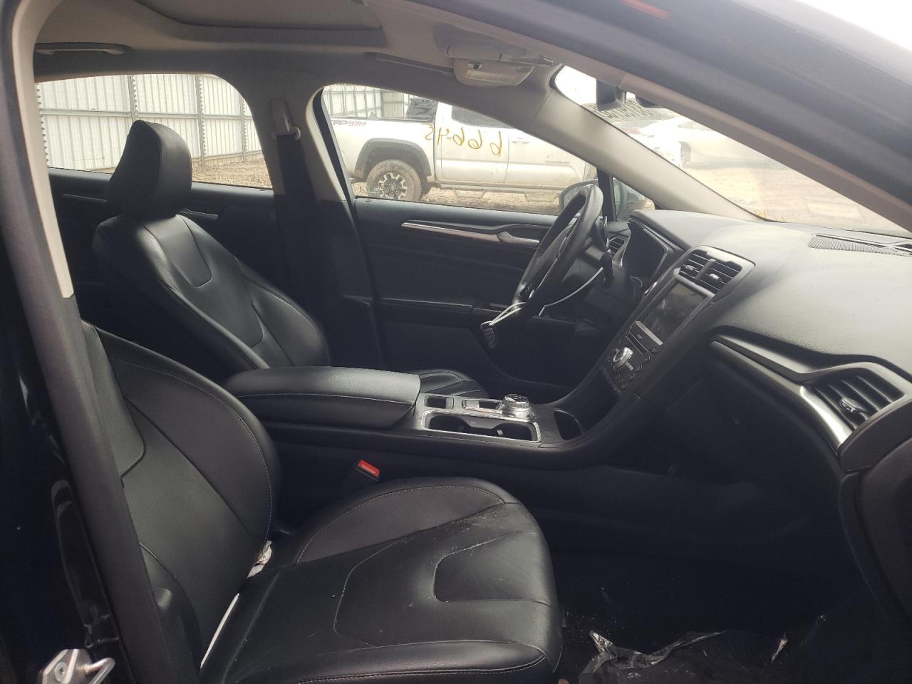 Photo 5 from auction – 2020 FORD FUSION TIT with VIN 3FA6P0D99LR116306