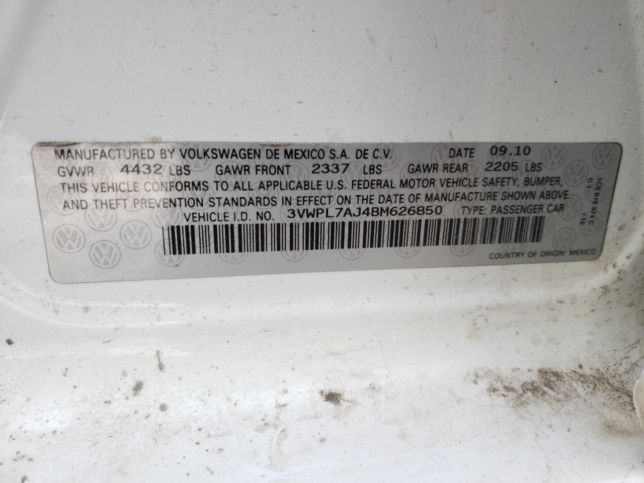Photo 10 from auction – 2011 VOLKSWAGEN JETTA TDI with VIN 3VWPL7AJ4BM626850