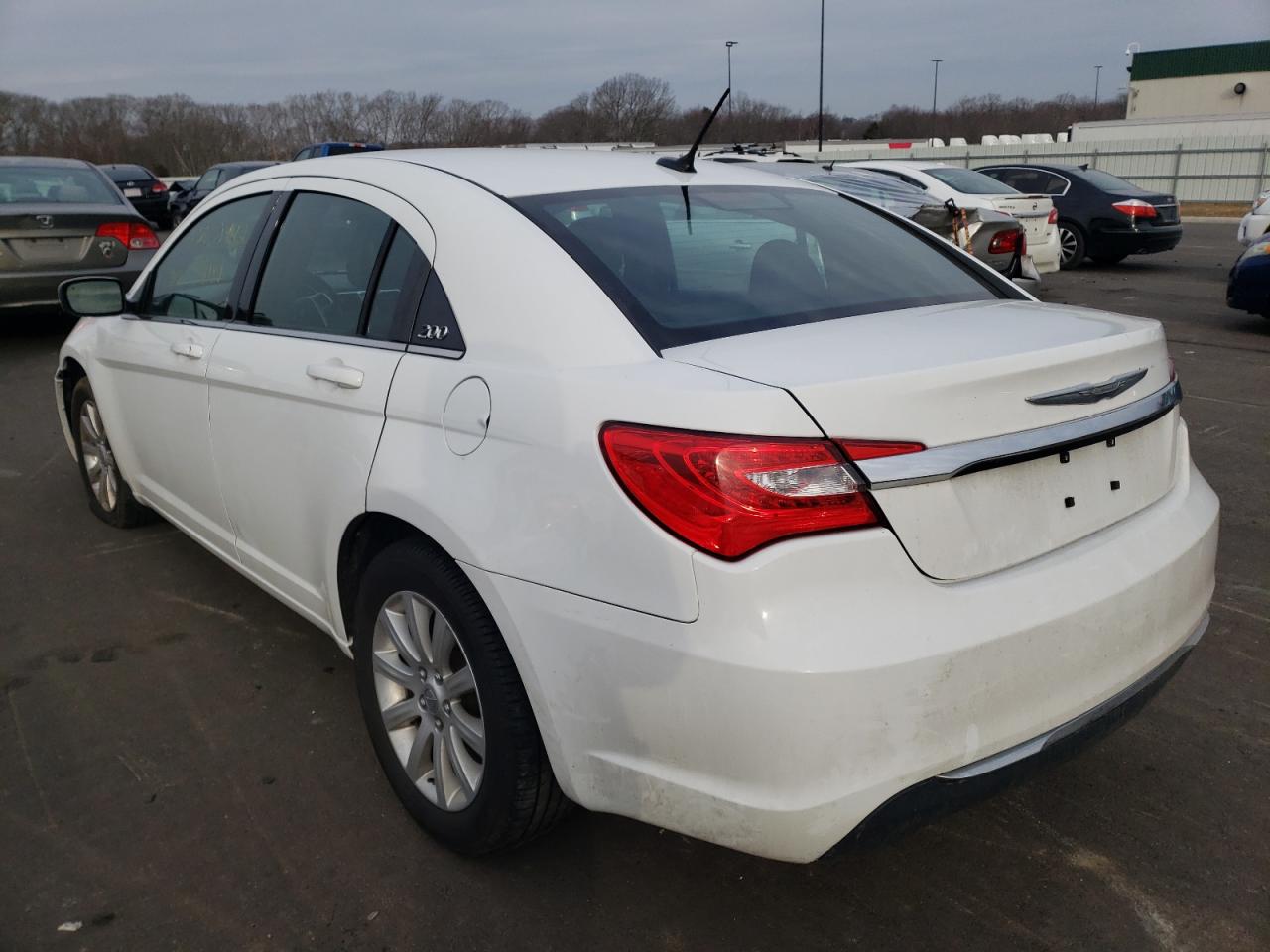 Photo 3 from auction – 2013 CHRYSLER 200 TOURIN with VIN 1C3CCBBB8DN538991