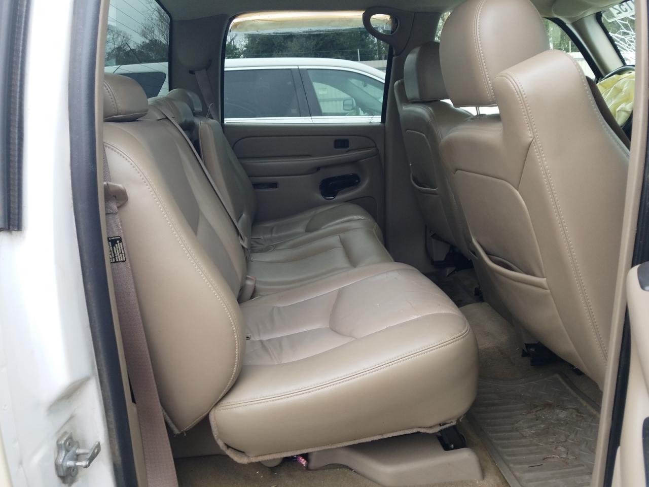 Photo 6 from auction – 2006 CHEVROLET SILVERADO with VIN 2GCEC13T861209797