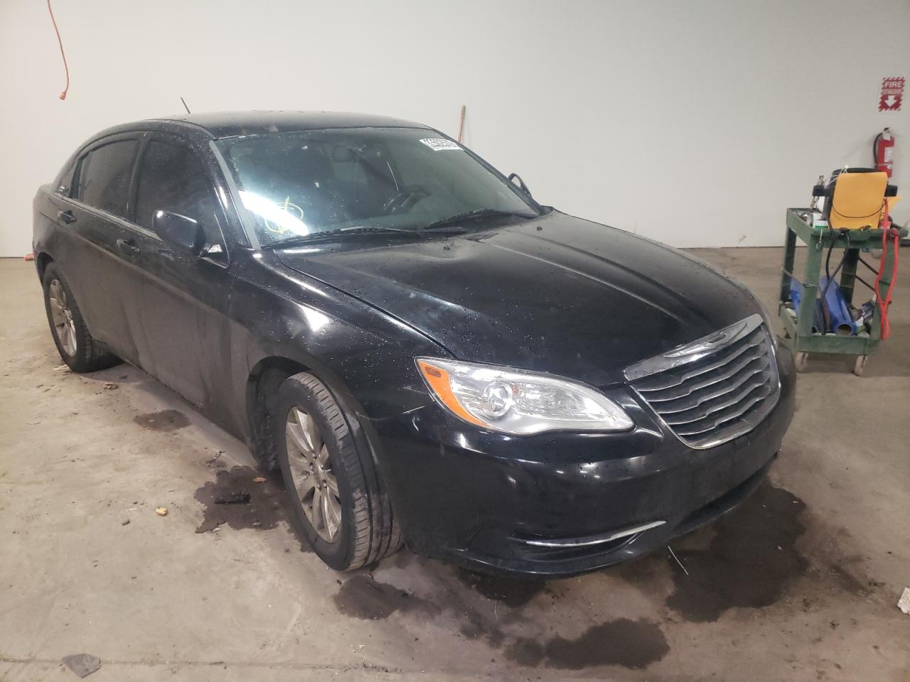 CHRYSLER 200 TOURIN 2014 with VIN 1C3CCBBB1EN186189 - Photo from auction