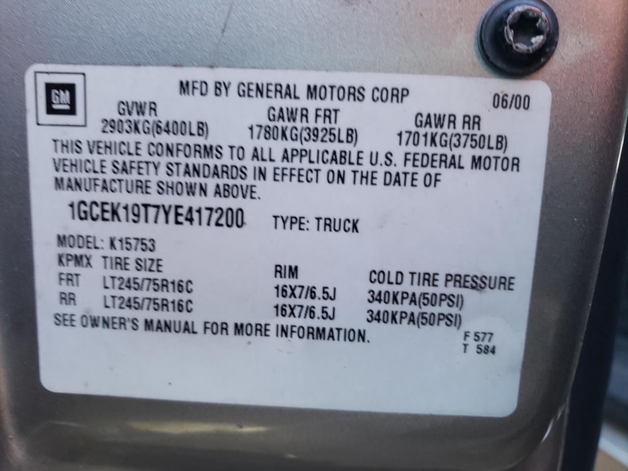 Photo 10 from auction – 2000 CHEVROLET SILVERADO with VIN 1GCEK19T7YE417200