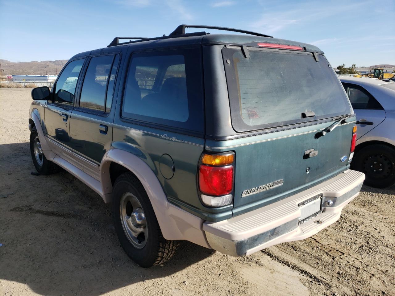 Photo 3 from auction – 1995 FORD EXPLORER with VIN 1FMDU34X1SZB07258