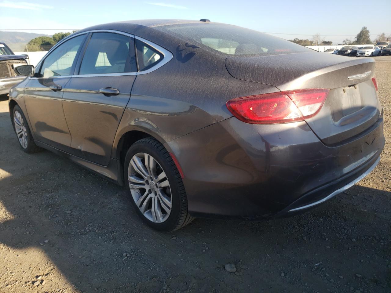 Photo 3 from auction – 2015 CHRYSLER 200 LIMITE with VIN 1C3CCCAB5FN582246