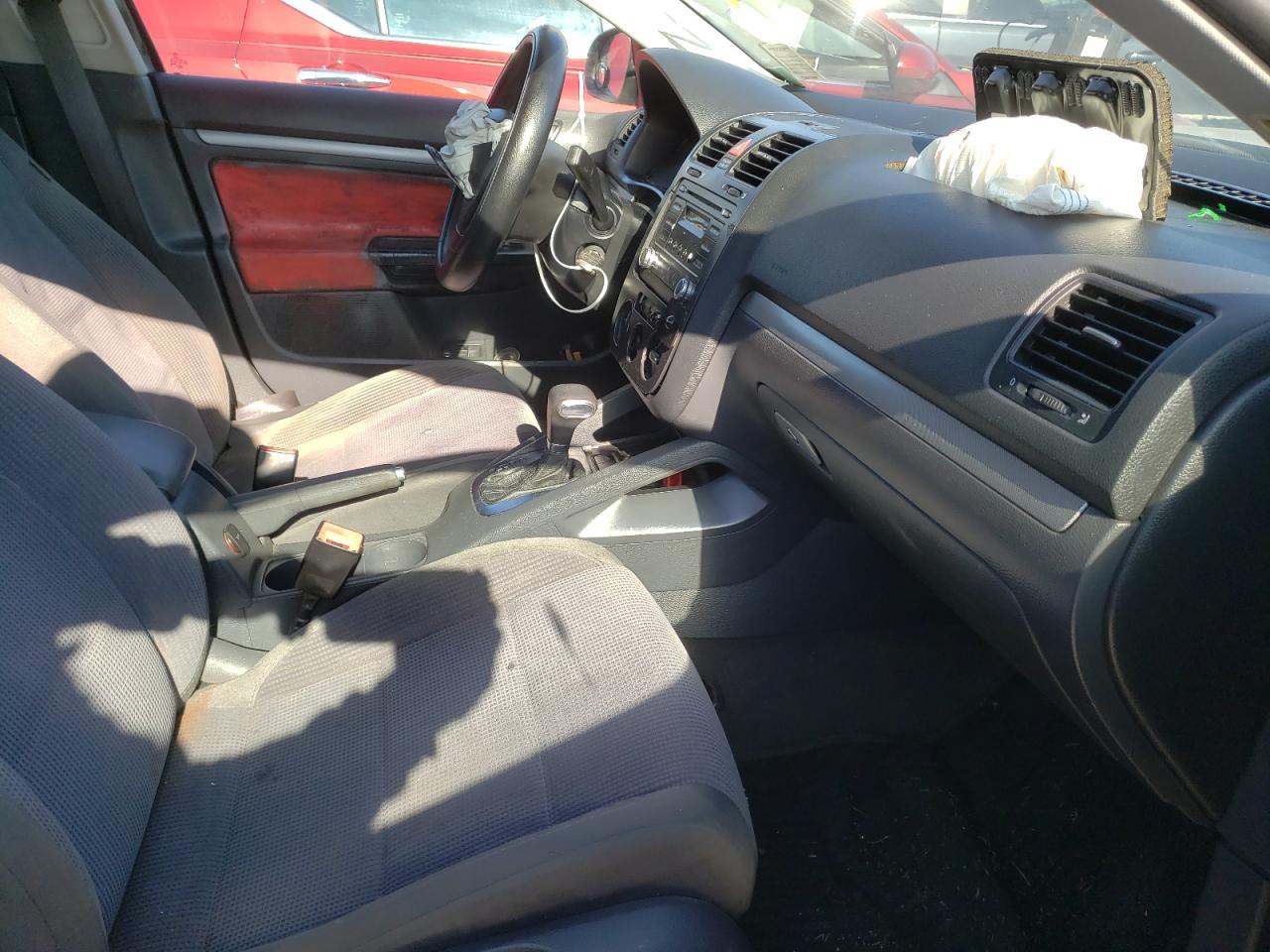 Photo 5 from auction – 2006 VOLKSWAGEN JETTA VALU with VIN 3VWPG71K96M637765